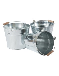 Cubos de metal retro para la decoración de espacios en hoteles y escaparates en tiendas