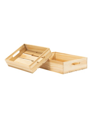 Cajas de madera en conjunto para la decoración de verano en escaparates de tiendas o comercios