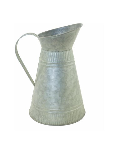 Batidora de leche para la decoración de verano en escaparates de tiendas o comercios