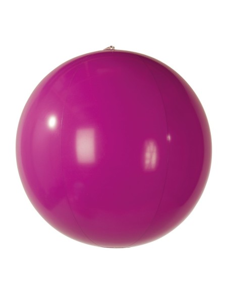 Pelota de playa para la decoración de verano en escaparates de tiendas o comercios