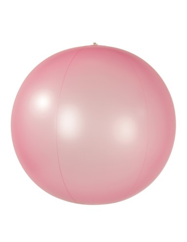 Pelota de playa para la decoración de verano en escaparates de tiendas o comercios