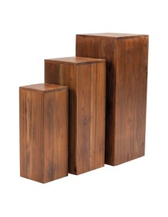 Pedestales de madera en juego para la decoración de verano en escaparates de tiendas o comercios 2