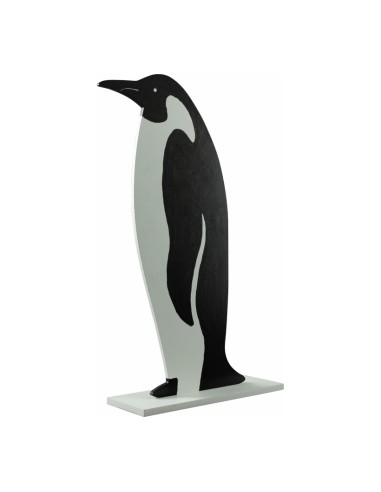 Pingüino para decoración de escaparates en invierno